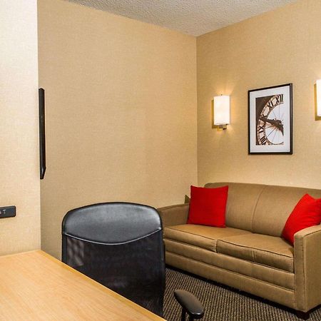 Cambria Hotel Traverse City Ngoại thất bức ảnh