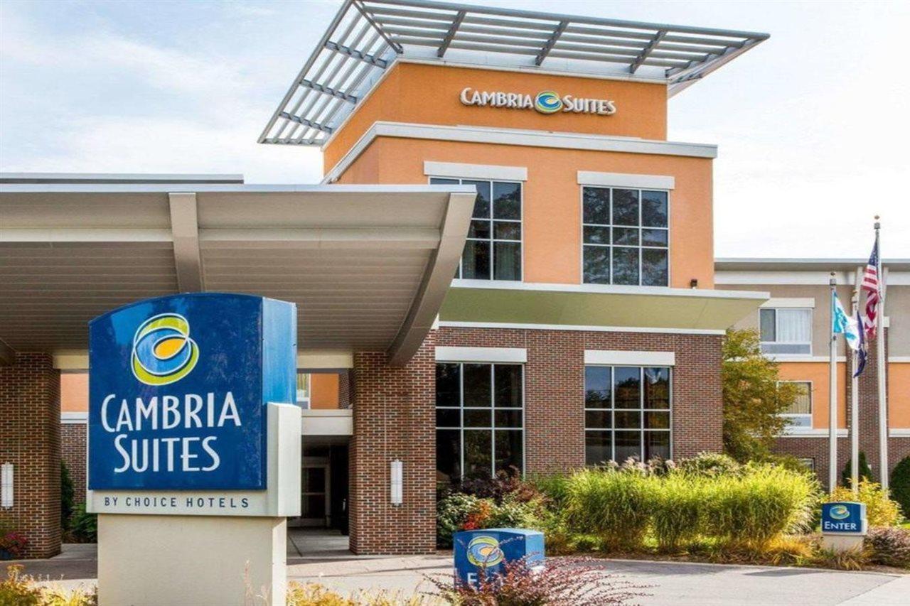 Cambria Hotel Traverse City Ngoại thất bức ảnh