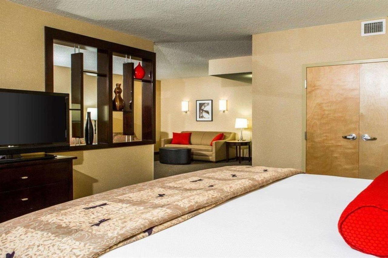 Cambria Hotel Traverse City Ngoại thất bức ảnh