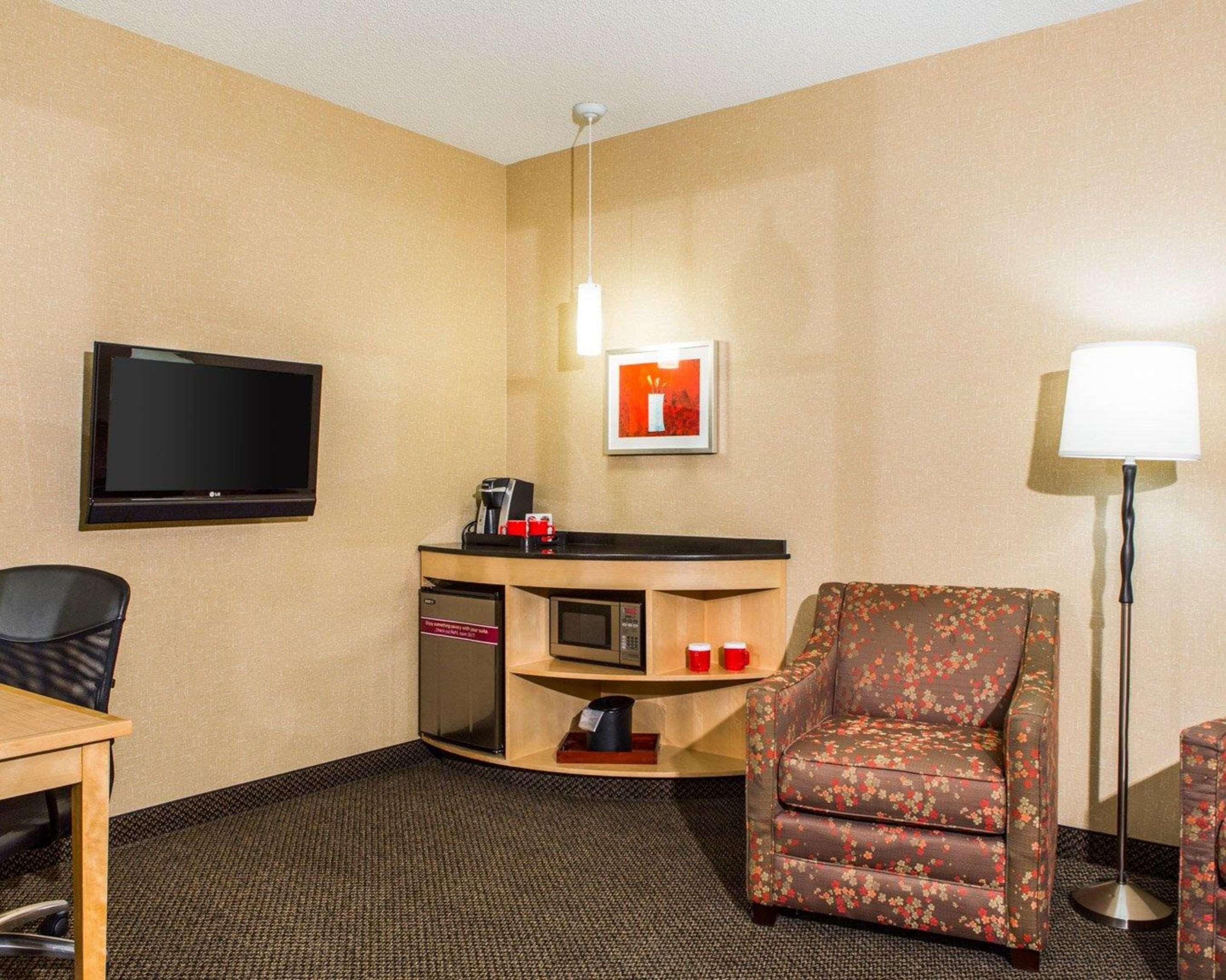 Cambria Hotel Traverse City Ngoại thất bức ảnh
