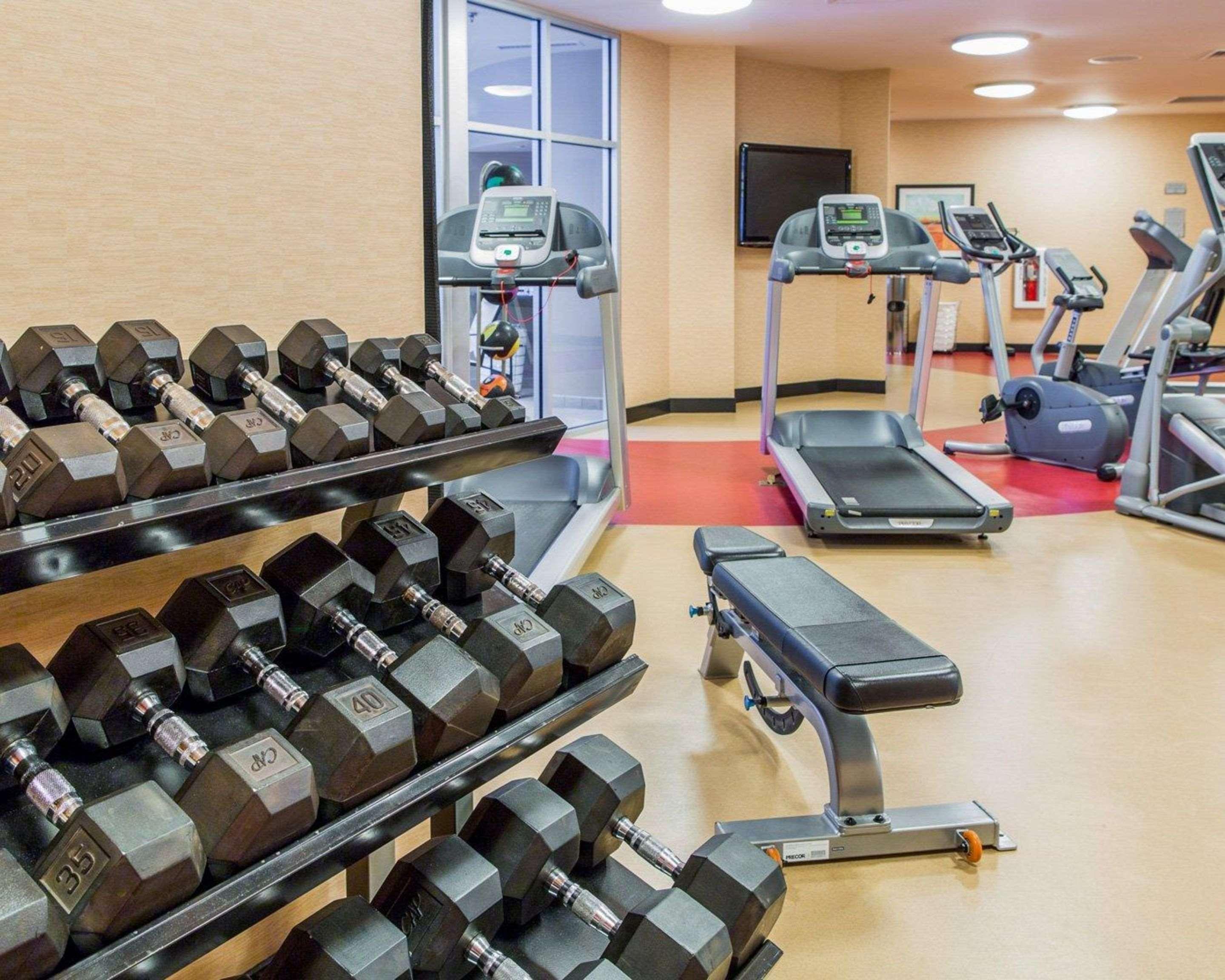 Cambria Hotel Traverse City Ngoại thất bức ảnh