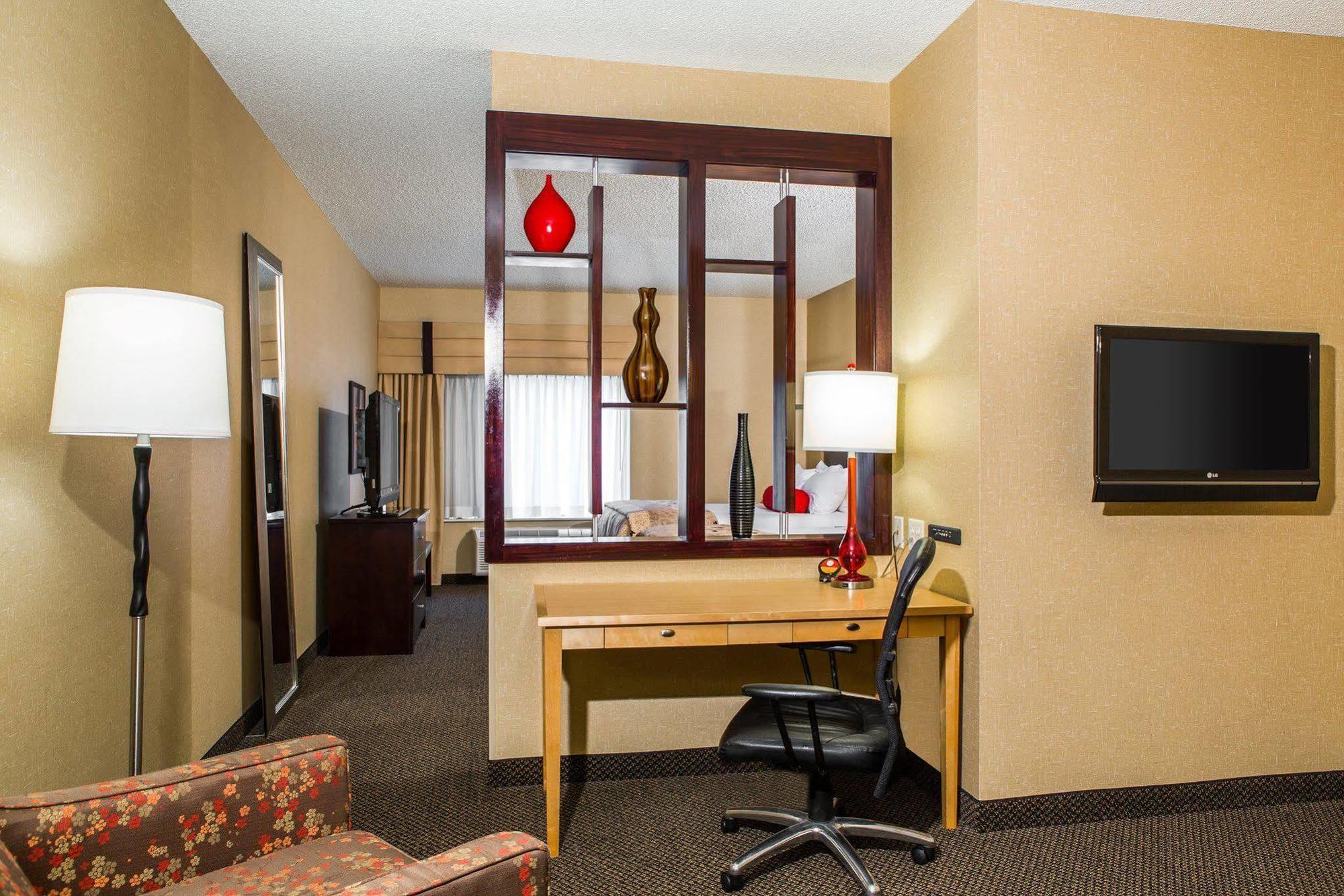 Cambria Hotel Traverse City Ngoại thất bức ảnh